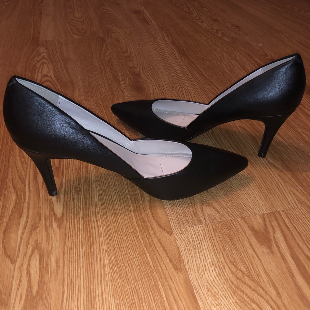 SO Savvy Pumps - Reaction Kenneth Cole - Black